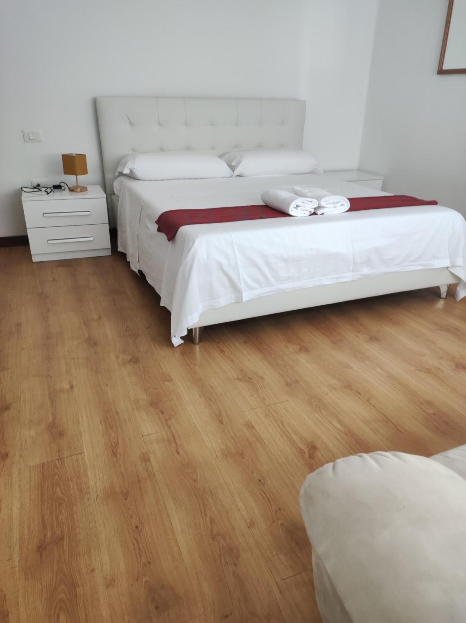 Abc Guest House Mestre Bagian luar foto