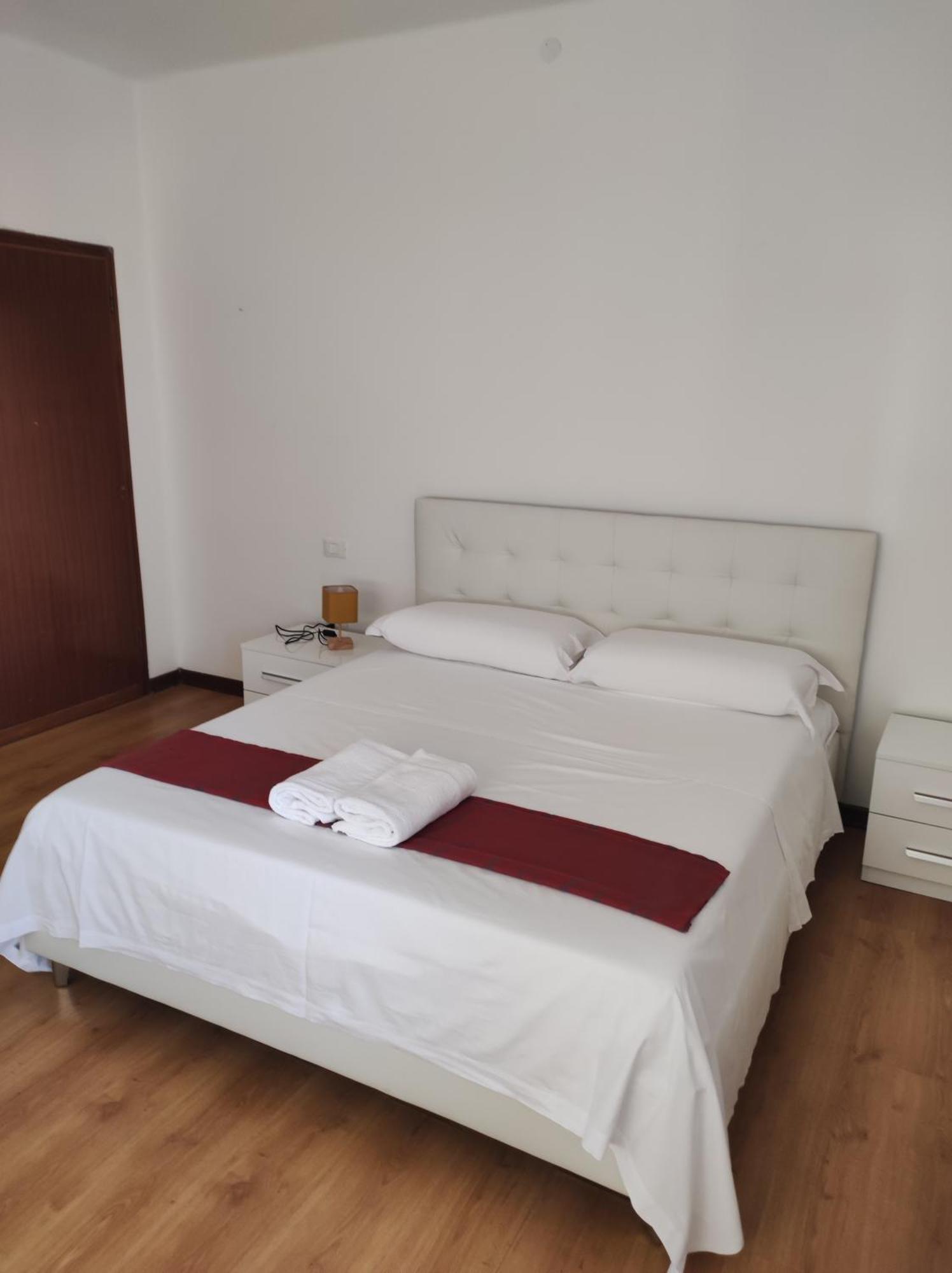 Abc Guest House Mestre Bagian luar foto