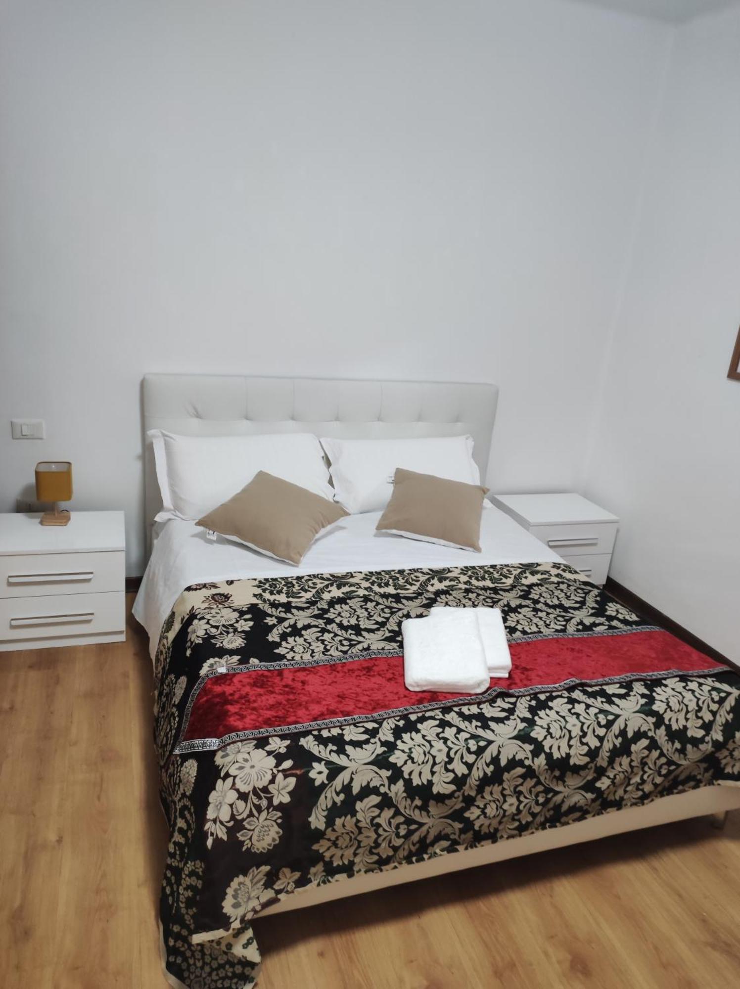 Abc Guest House Mestre Bagian luar foto